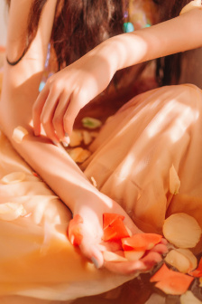 一天接待20个客人肚子会鼓吗